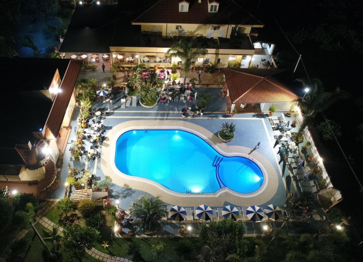 Hotel Damanse Санта-Доменіка Екстер'єр фото